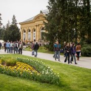 Letní Flora: cestu parkem umožní průchodky, návštěvníci získají slevu na jízdném v MHD